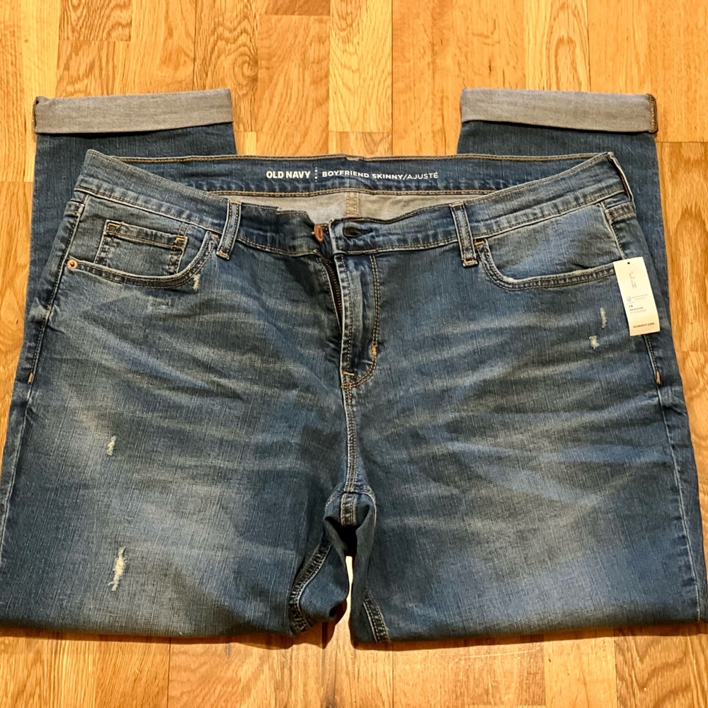 Old Navy Crop Boyfriend Jeans NWT size 14